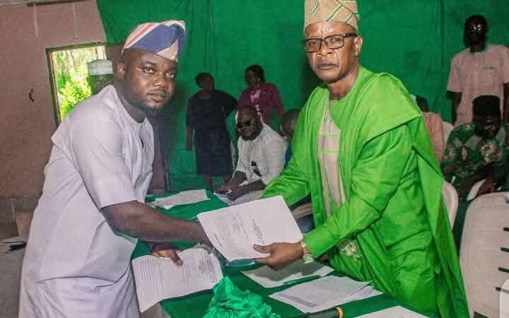 COMRADE TOPE FAGBEMI BAGS SPECIAL ADVISER APPOINTMENT AS AKOKO NORTH WEST COUNCIL INAUGURATES NEW OFFICIALS.